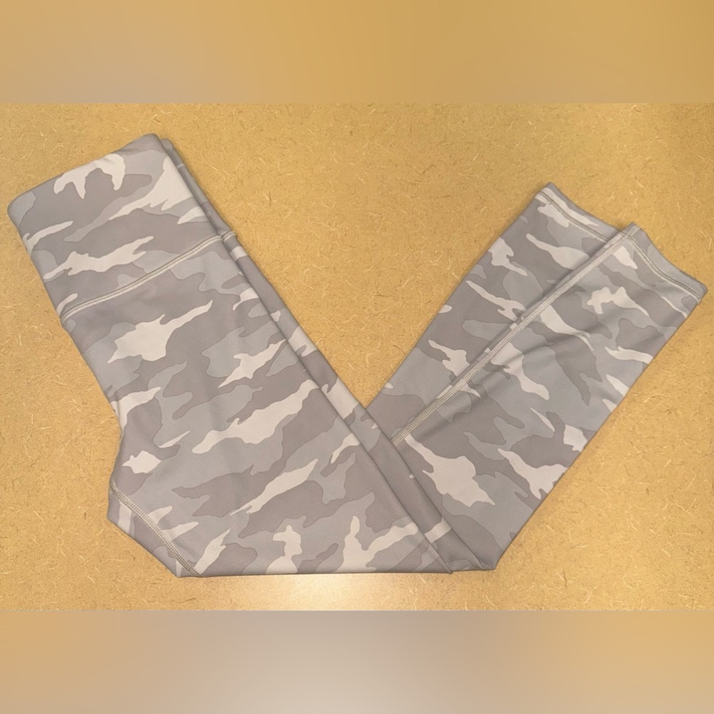 Athleta Elation 7/8 Leggings XS Camo